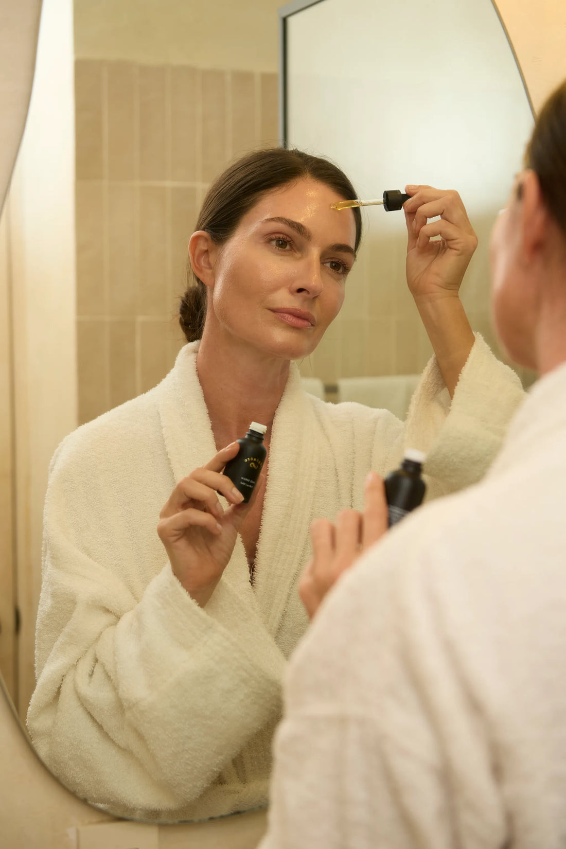 How to Choose the Right Anti-Aging Serum for Your Skin